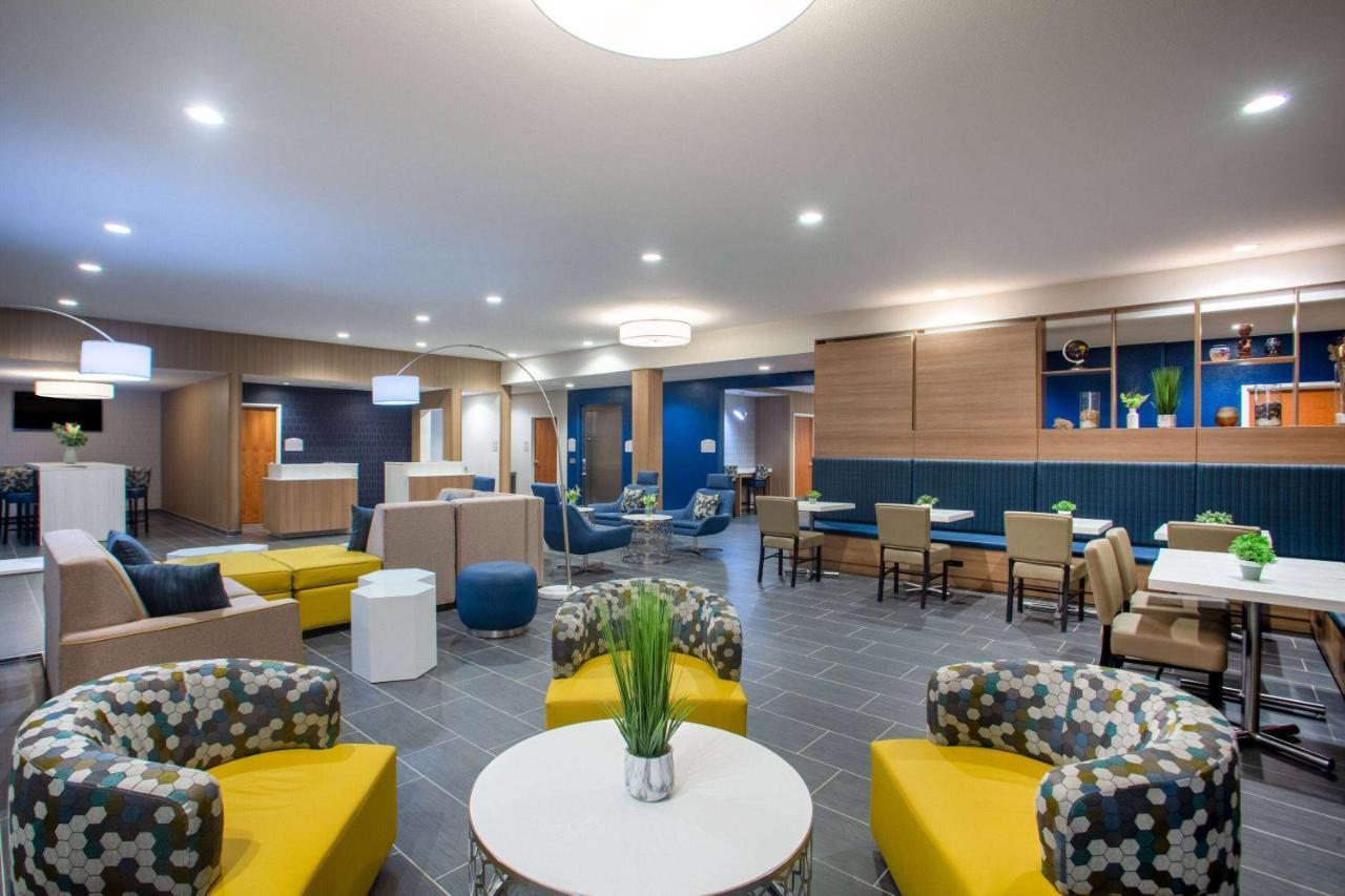 Microtel Inn & Suites By Wyndham Liberty Ne Kansas City Area Exterior foto